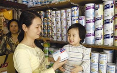 Trung Quốc xem xét bồi thường nạn nhân vụ sữa nhiễm melamine
